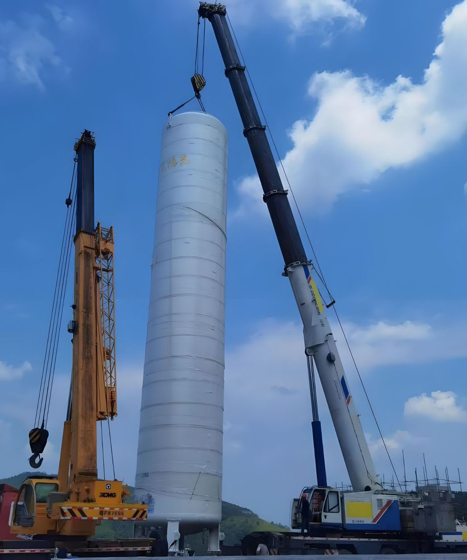 1716878389801689.jpg 压力容器安装2.jpg